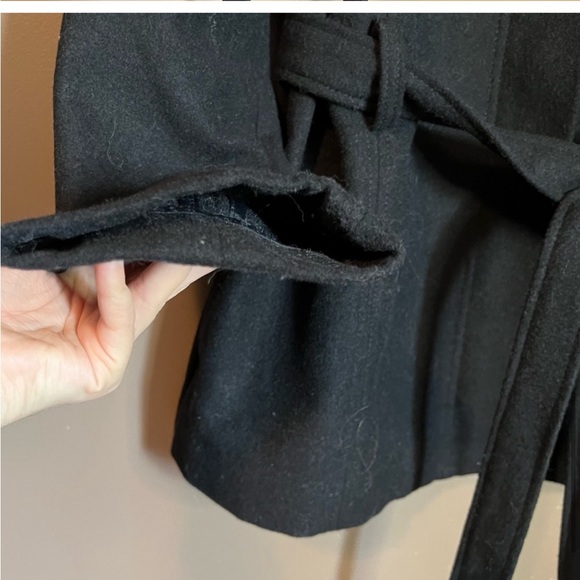 Gorgeous Flattering Banana republic Wool Pea Coat in Black - Picture 6 of 12